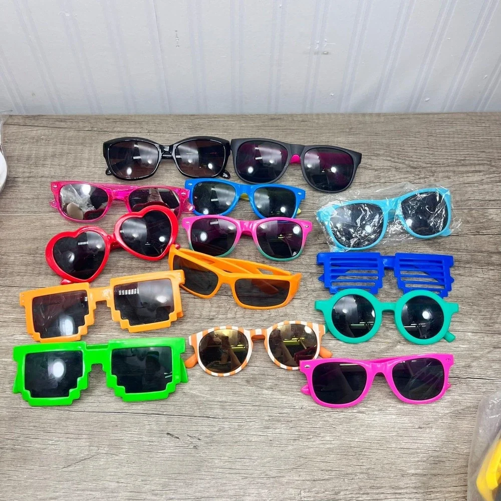 Sunglasses Lot of 14, Sizes range from toddler to young adult